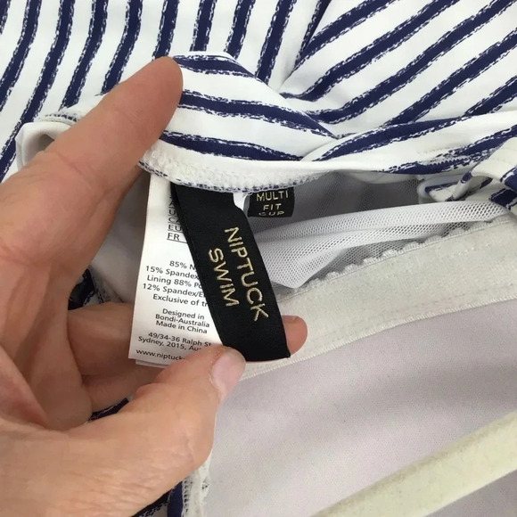 Nip Tuck Women’s Twist Front Striped One Piece Swimsuit NWT Summer Beach Size 6 - Picture 10 of 12